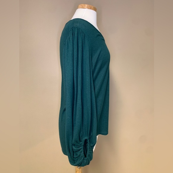 Lovelyn - Hunter Green Long Sleeve Sweater - Picture 3 of 8